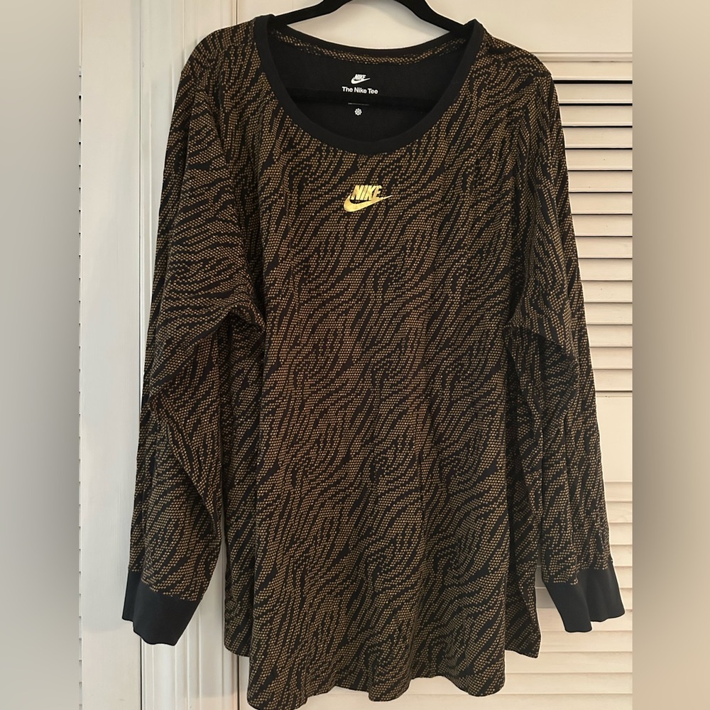 Nike Athleisure Top Plus-Size